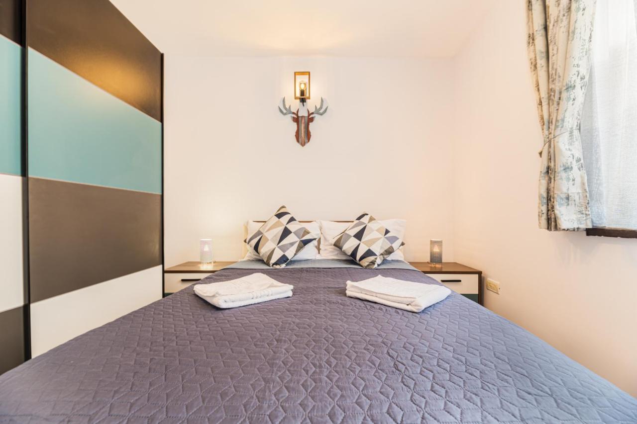 Snug Apartments - Private Parking Near Downtown Braszów Zewnętrze zdjęcie