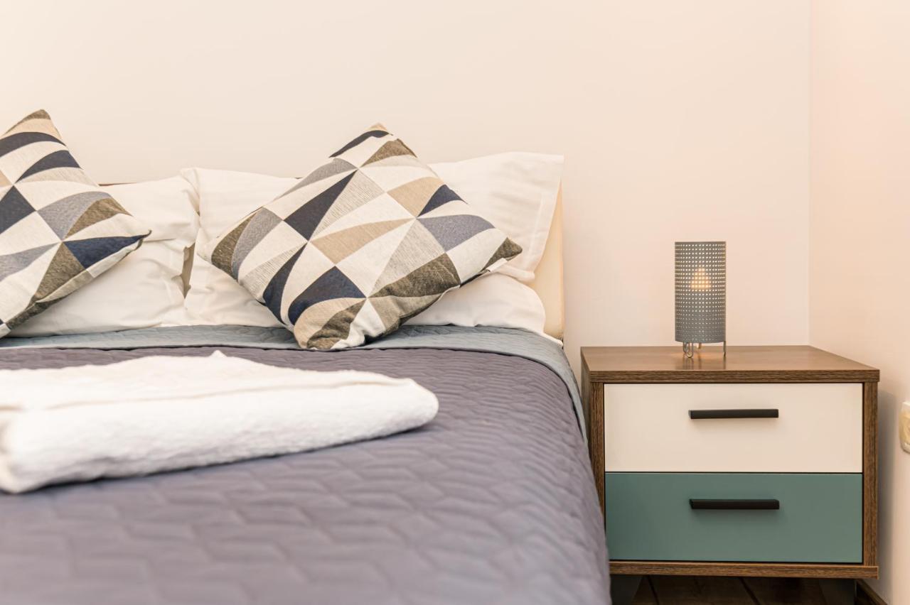 Snug Apartments - Private Parking Near Downtown Braszów Zewnętrze zdjęcie