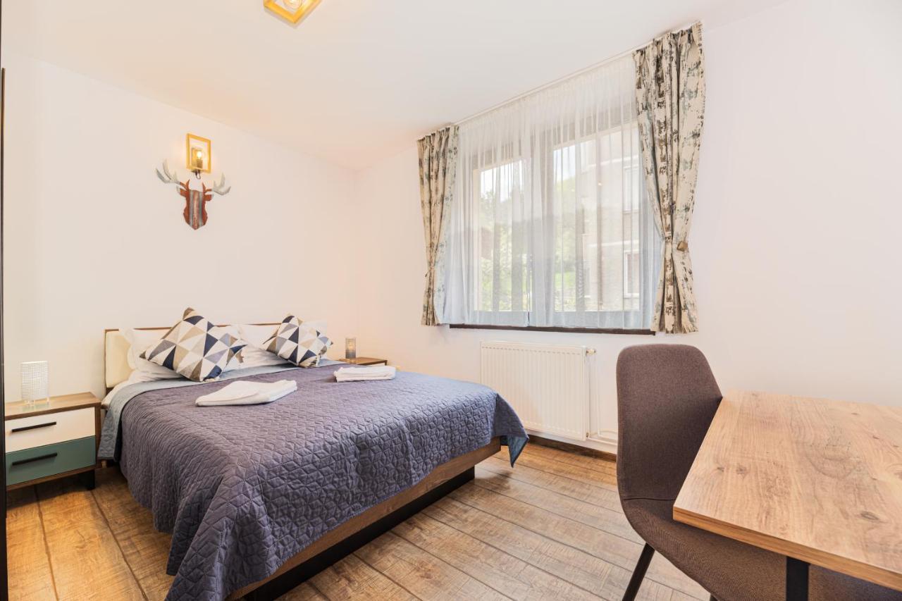 Snug Apartments - Private Parking Near Downtown Braszów Zewnętrze zdjęcie