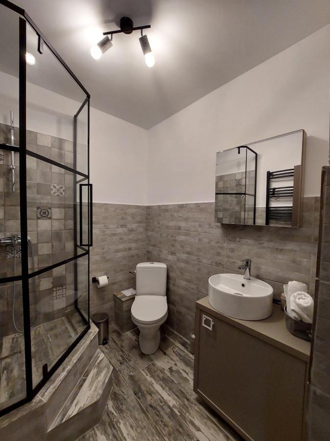 Snug Apartments - Private Parking Near Downtown Braszów Zewnętrze zdjęcie